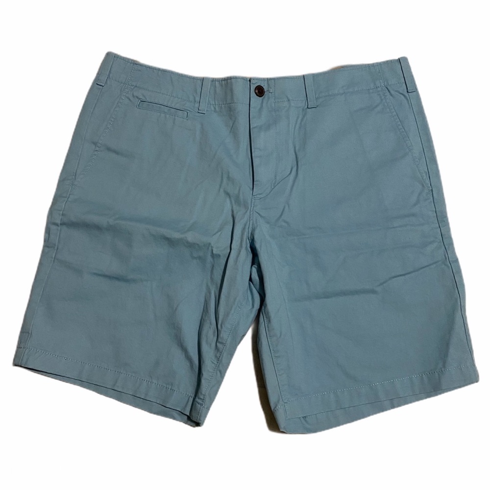 GAP MEN’S LIVE IN SHORTS SIZE 38